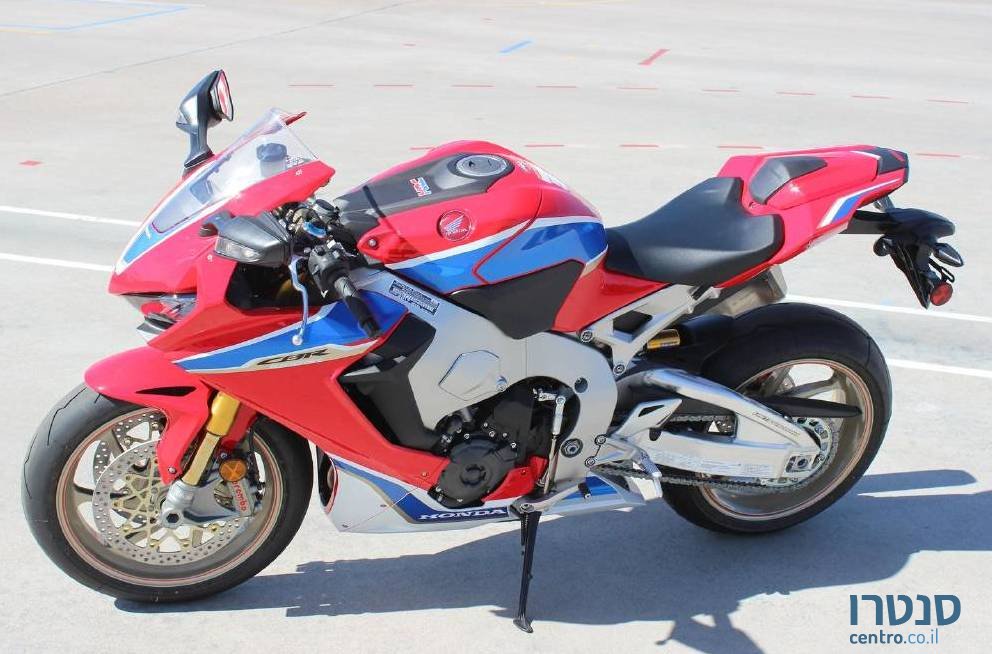 2017' Honda Honda CBR1000RR photo #1