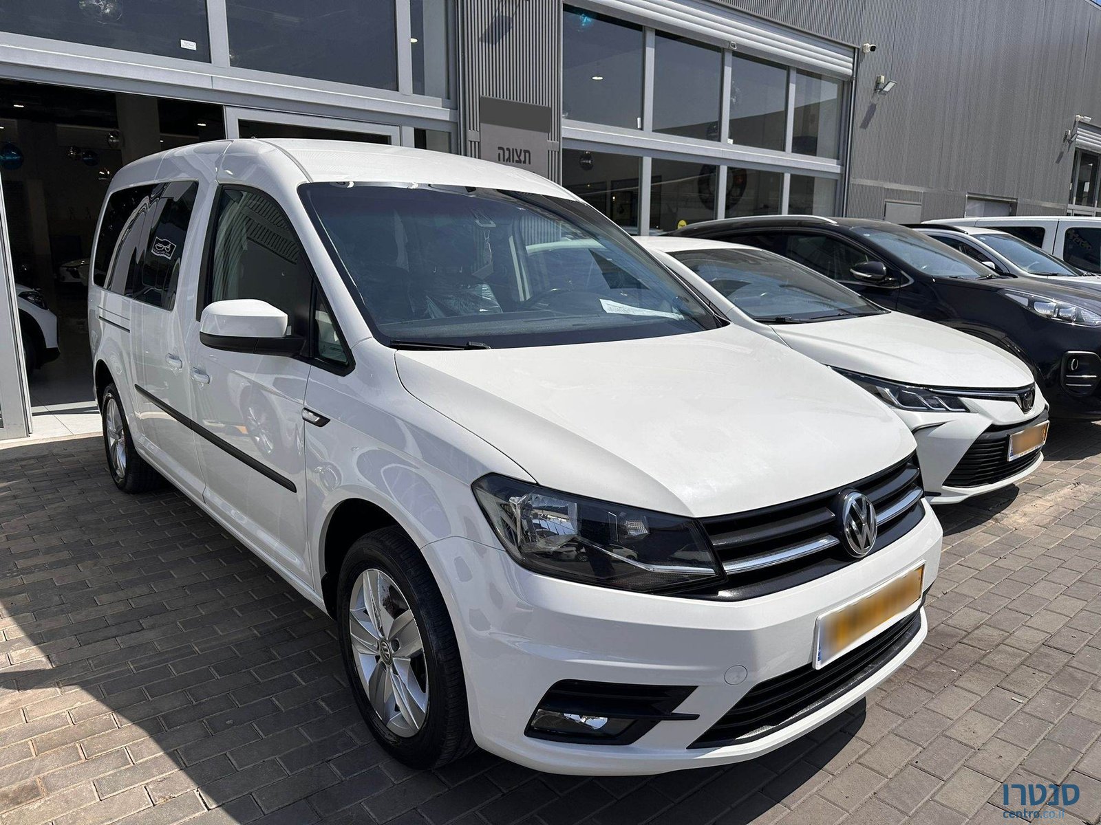 2020' Volkswagen Caddy Maxi photo #2