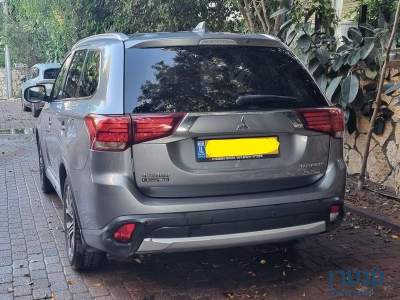 2017' Mitsubishi Outlander מיצובישי אאוטלנדר photo #3