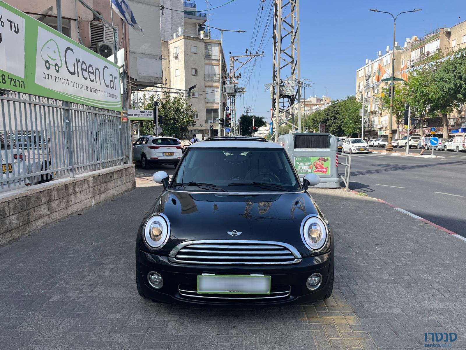 2011' MINI Cooper photo #1