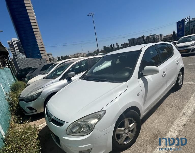 2008' Hyundai i30 יונדאי photo #6