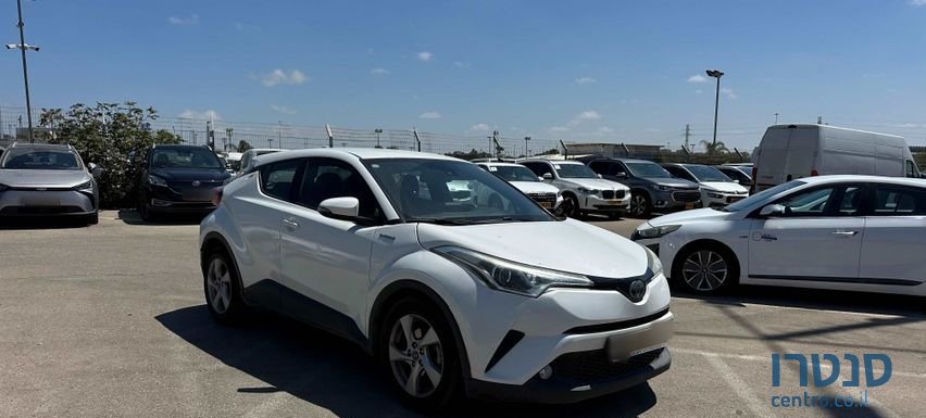 2020' Toyota C-HR טויוטה photo #3