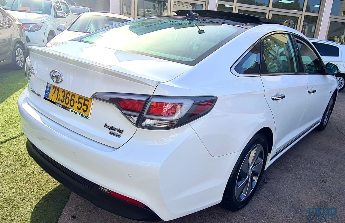 2017' Hyundai Sonata photo #3