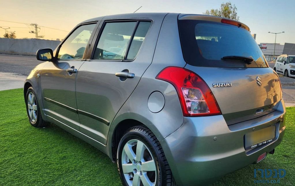 2010' Suzuki Swift סוזוקי סוויפט photo #3