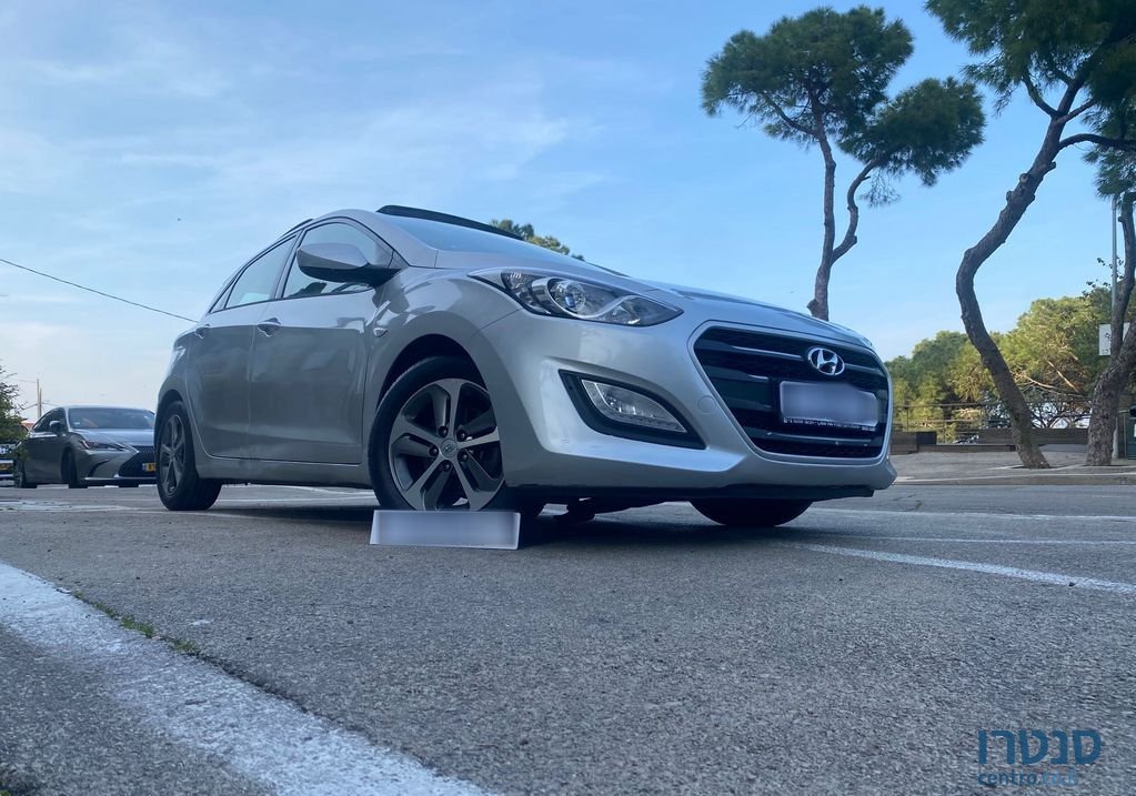 2015' Hyundai i30 יונדאי photo #1