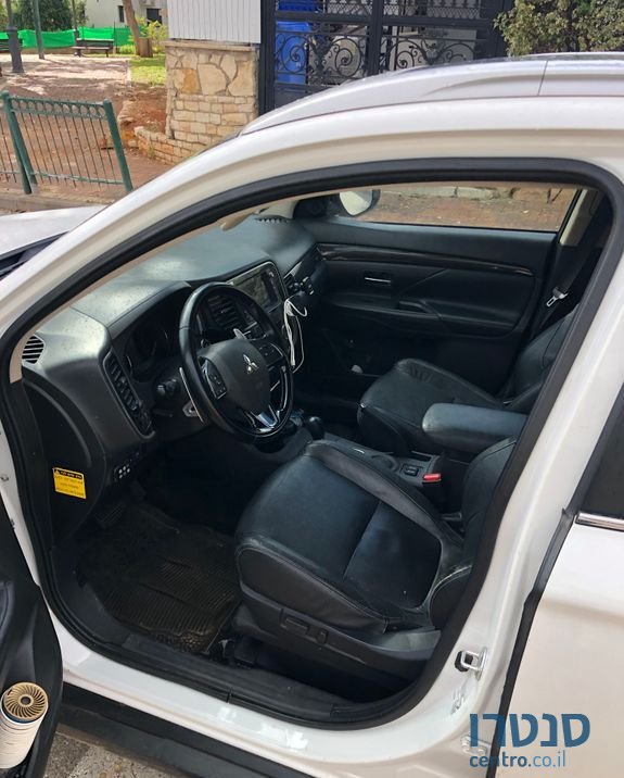 2016' Mitsubishi Outlander מיצובישי אאוטלנדר photo #5