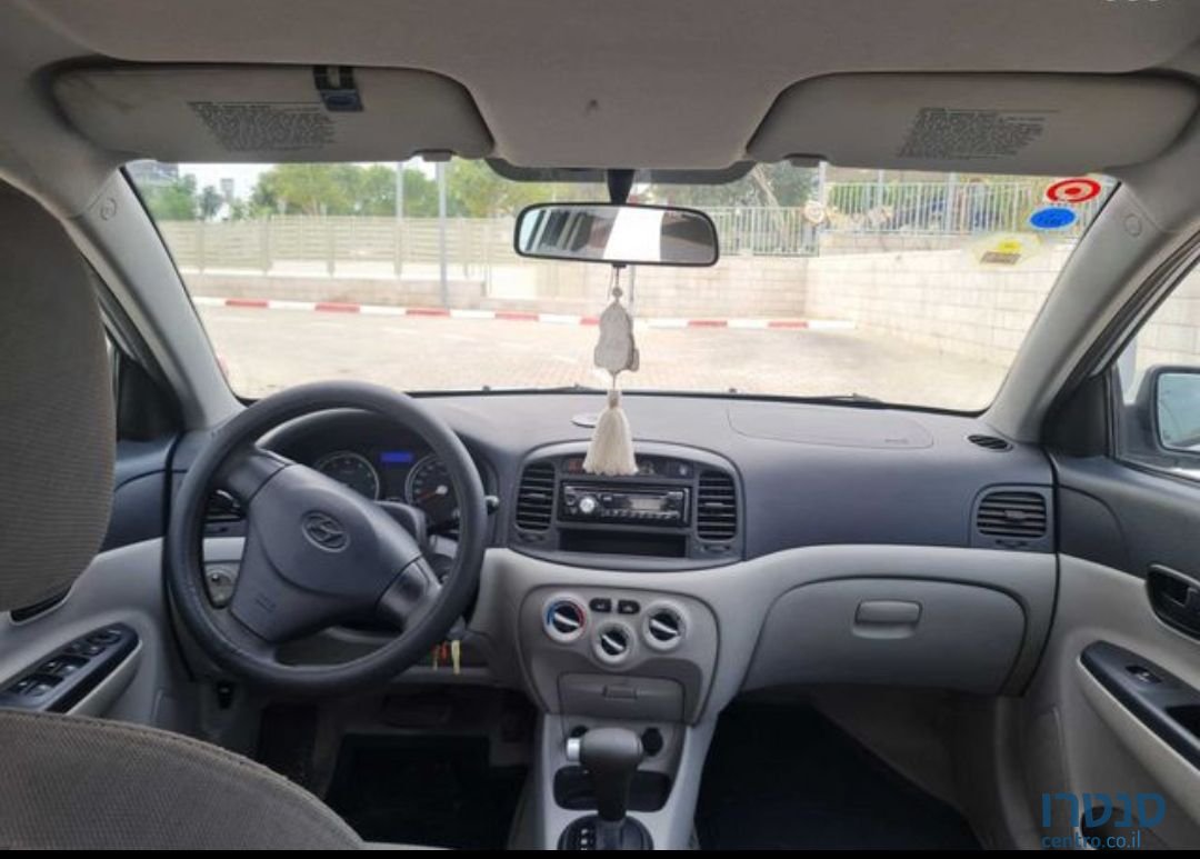 2011' Hyundai Accent יונדאי אקסנט photo #1