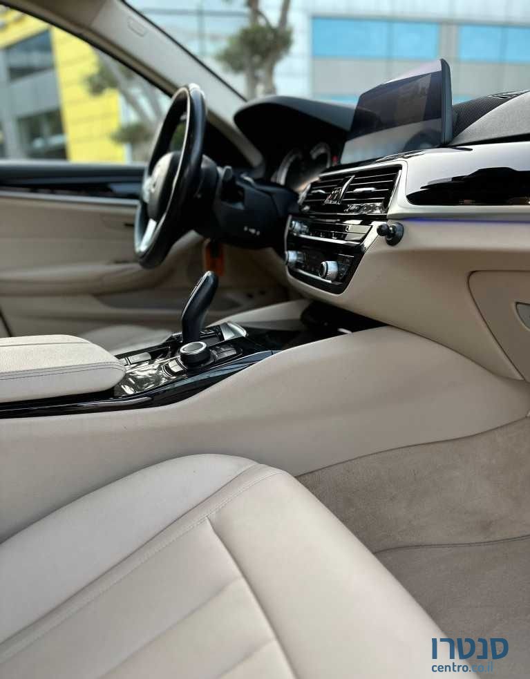 2020' BMW 5 Series ב.מ.וו סדרה 5 photo #6