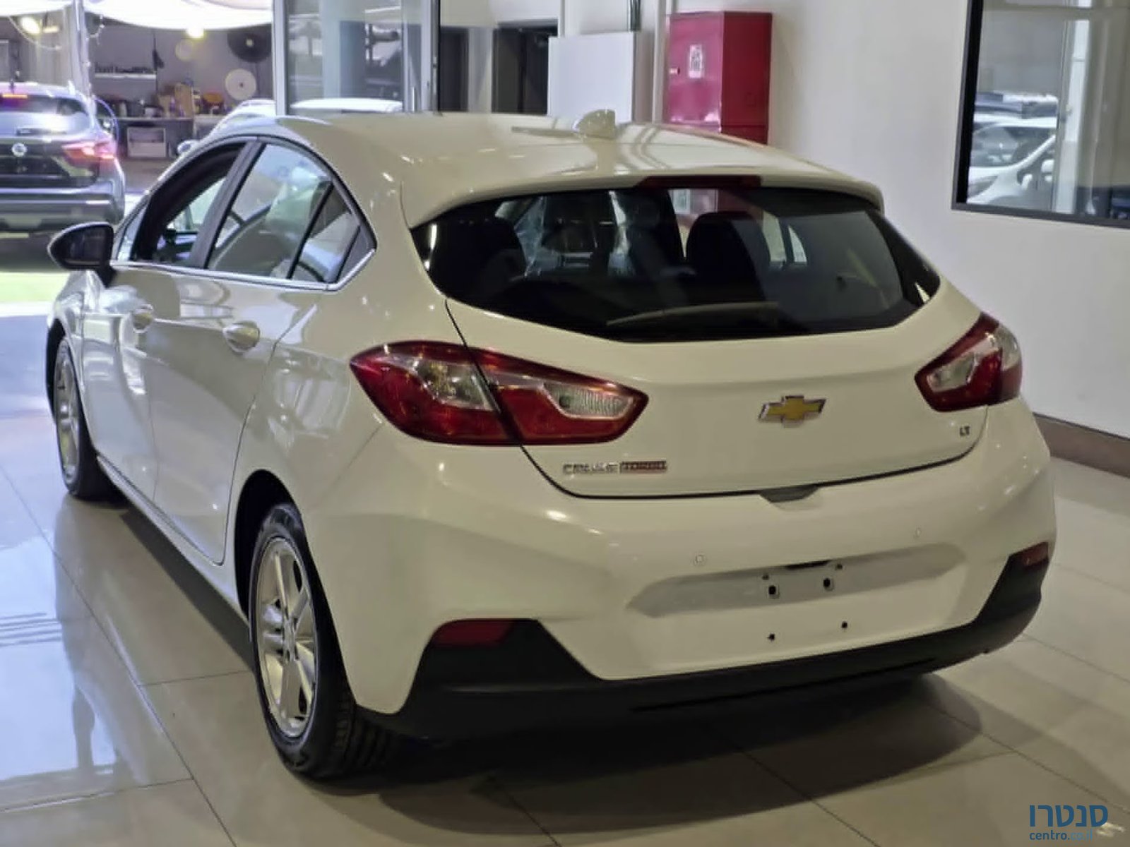 2018' Chevrolet Cruze photo #4