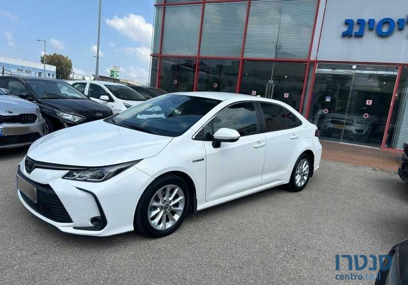 2021' Toyota Corolla טויוטה קורולה photo #2