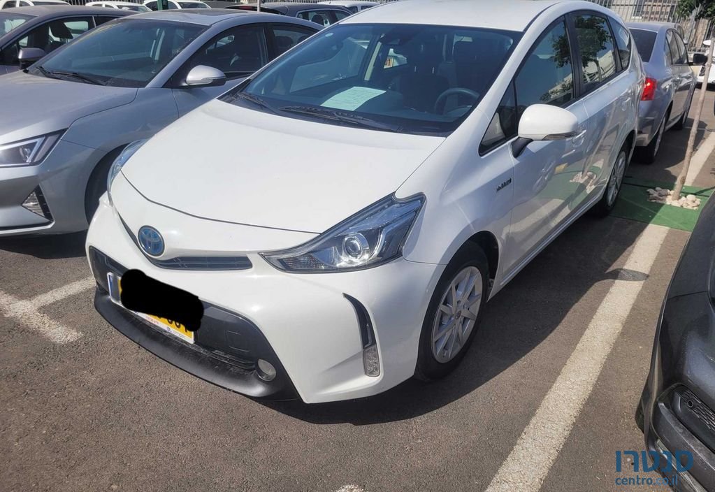 2020' Toyota Prius טויוטה פריוס photo #2