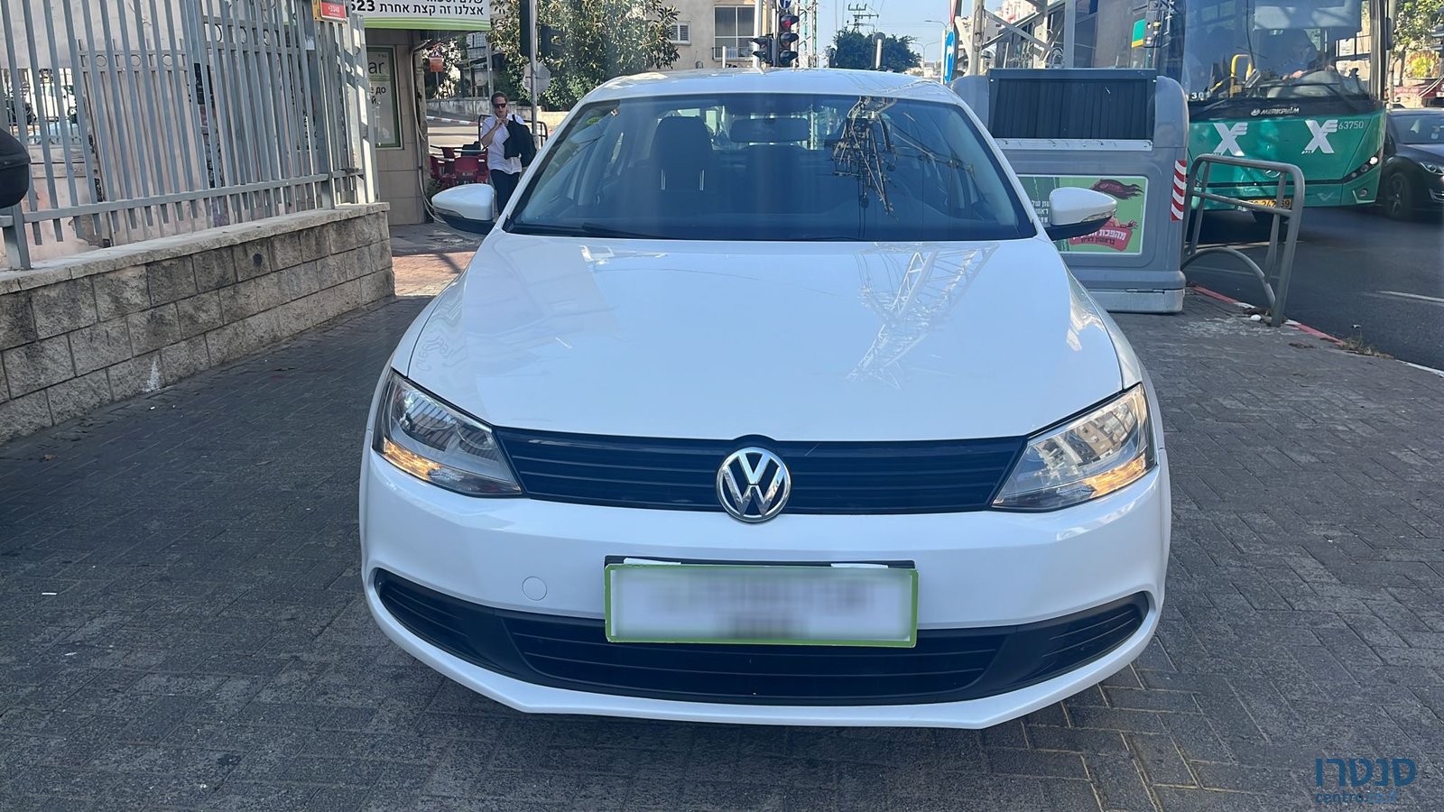 2014' Volkswagen Jetta photo #2