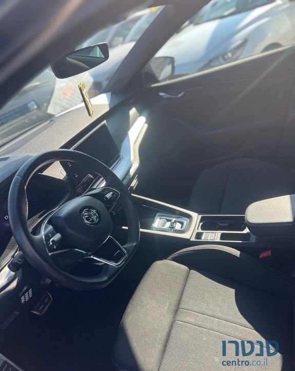 2021' Skoda Octavia סקודה אוקטביה photo #2