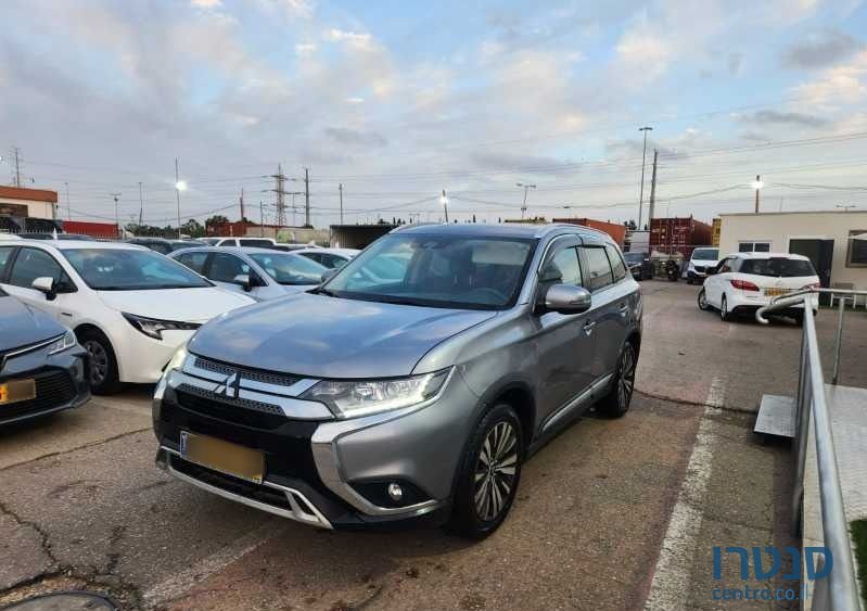 2019' Mitsubishi Outlander מיצובישי אאוטלנדר photo #5