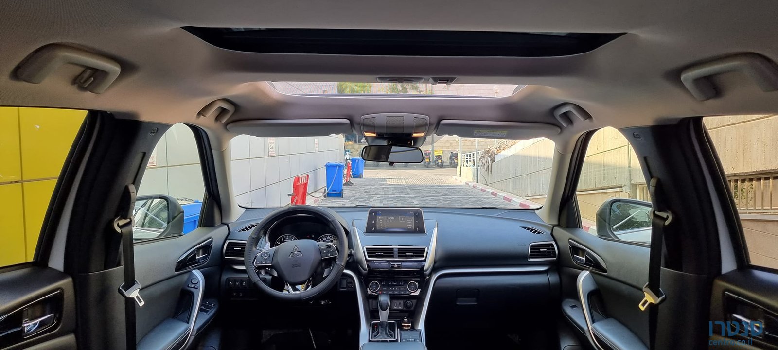 2019' Mitsubishi Eclipse photo #5