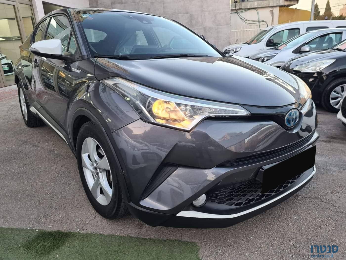 2017' Toyota C-HR photo #1