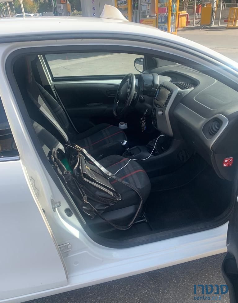 2015' Peugeot 108 פיג'ו photo #4