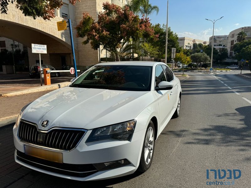 2019' Skoda Superb סקודה סופרב photo #1