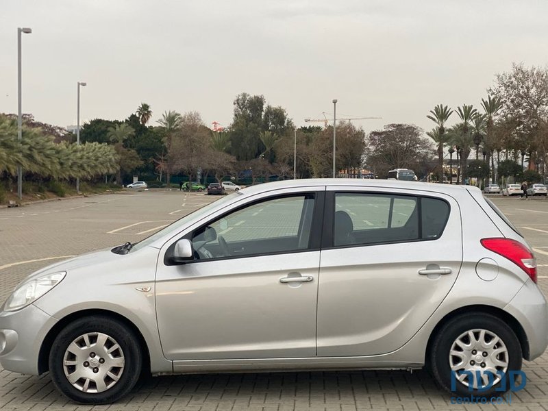 2012' Hyundai i20 יונדאי photo #2