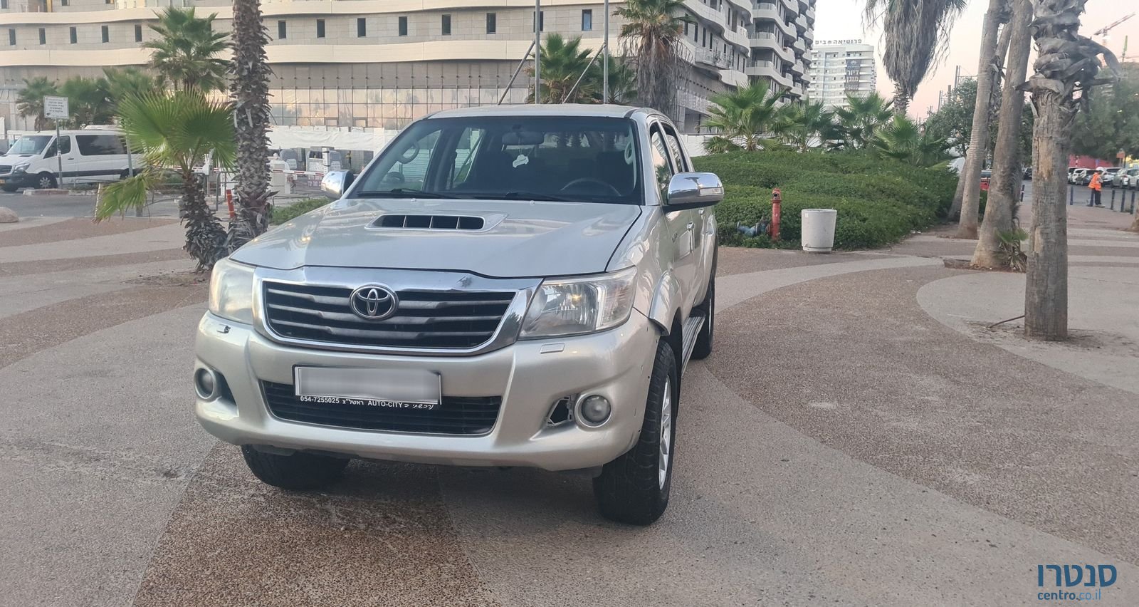 2014' Toyota Hilux טויוטה היילקס photo #1