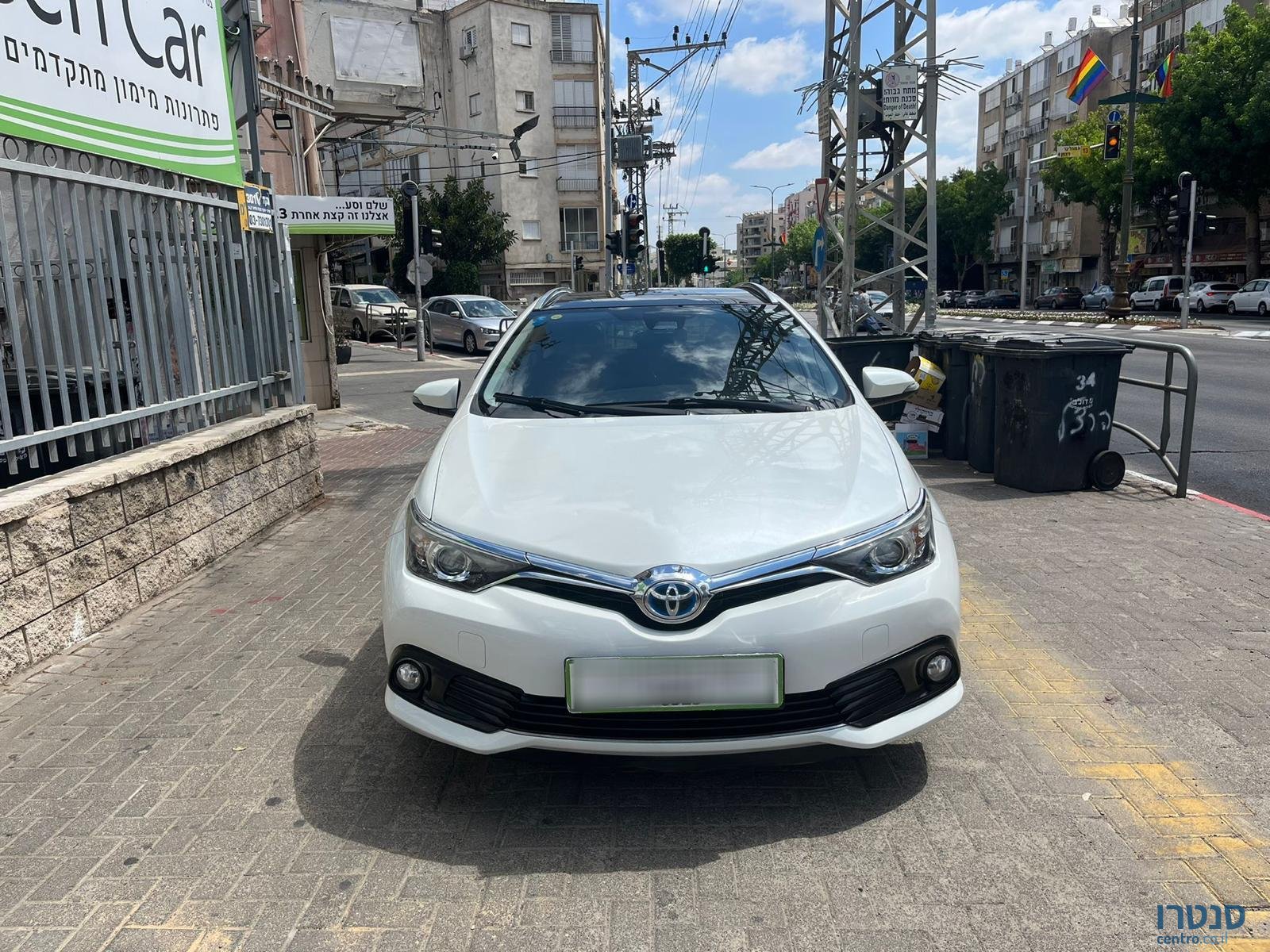 2018' Toyota Auris photo #2