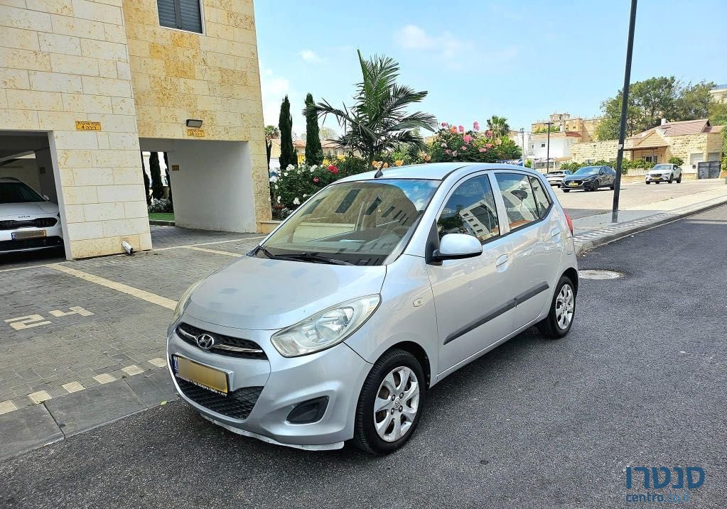 2011' Hyundai i10 יונדאי photo #3