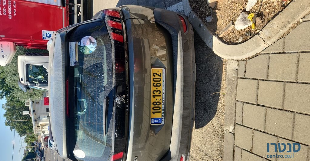 2020' Peugeot 5008 פיג'ו photo #1