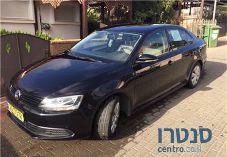 2013' Volkswagen Golf photo #2