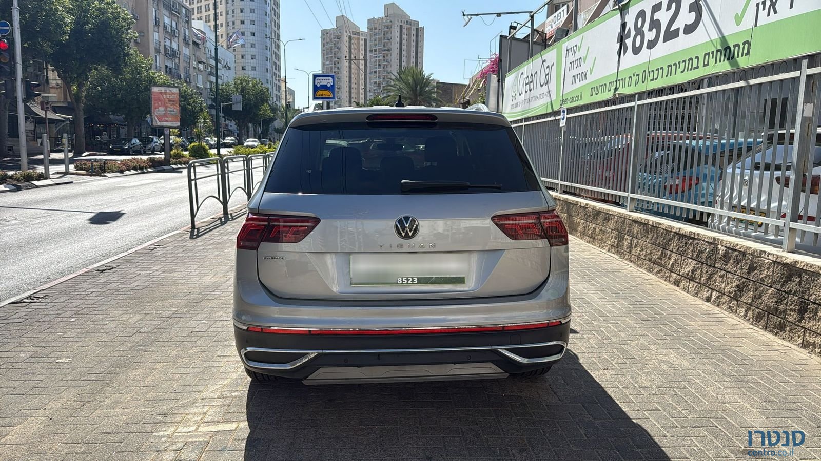 2022' Volkswagen Tiguan Allspace photo #6