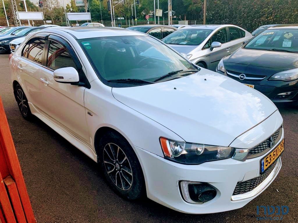 2016' Mitsubishi Lancer X Sportback photo #1