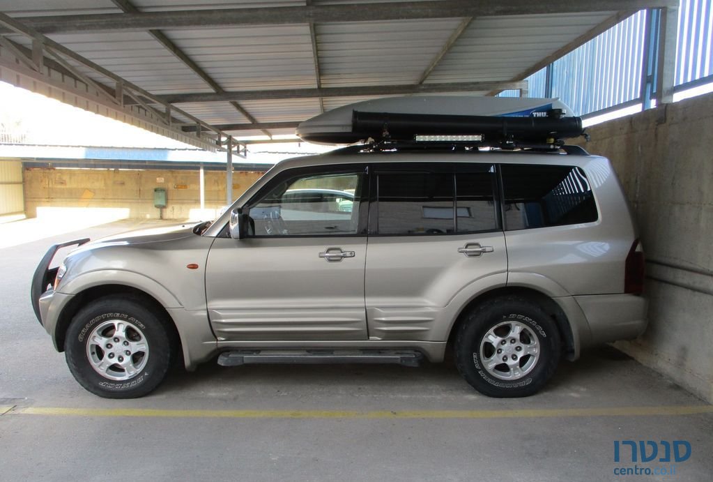 2001' Mitsubishi Pajero מיצובישי פג'רו photo #3