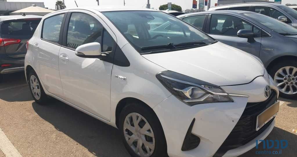 2020' Toyota Yaris טויוטה יאריס photo #3