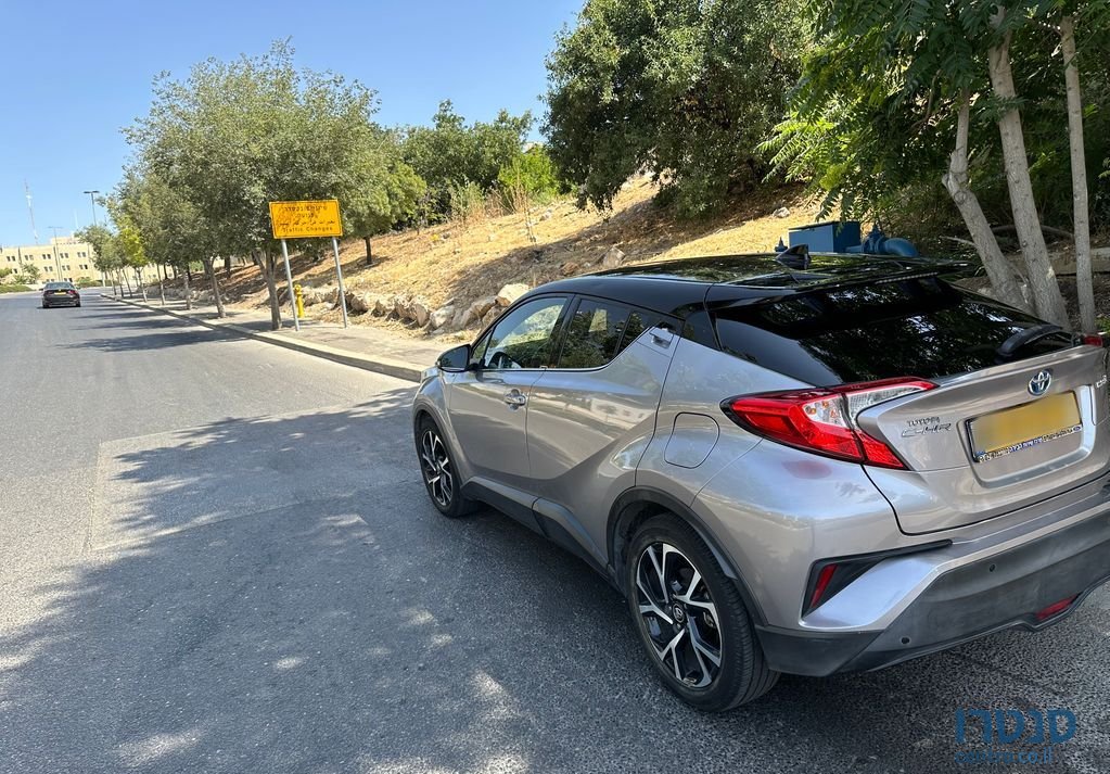 2018' Toyota C-HR טויוטה photo #6