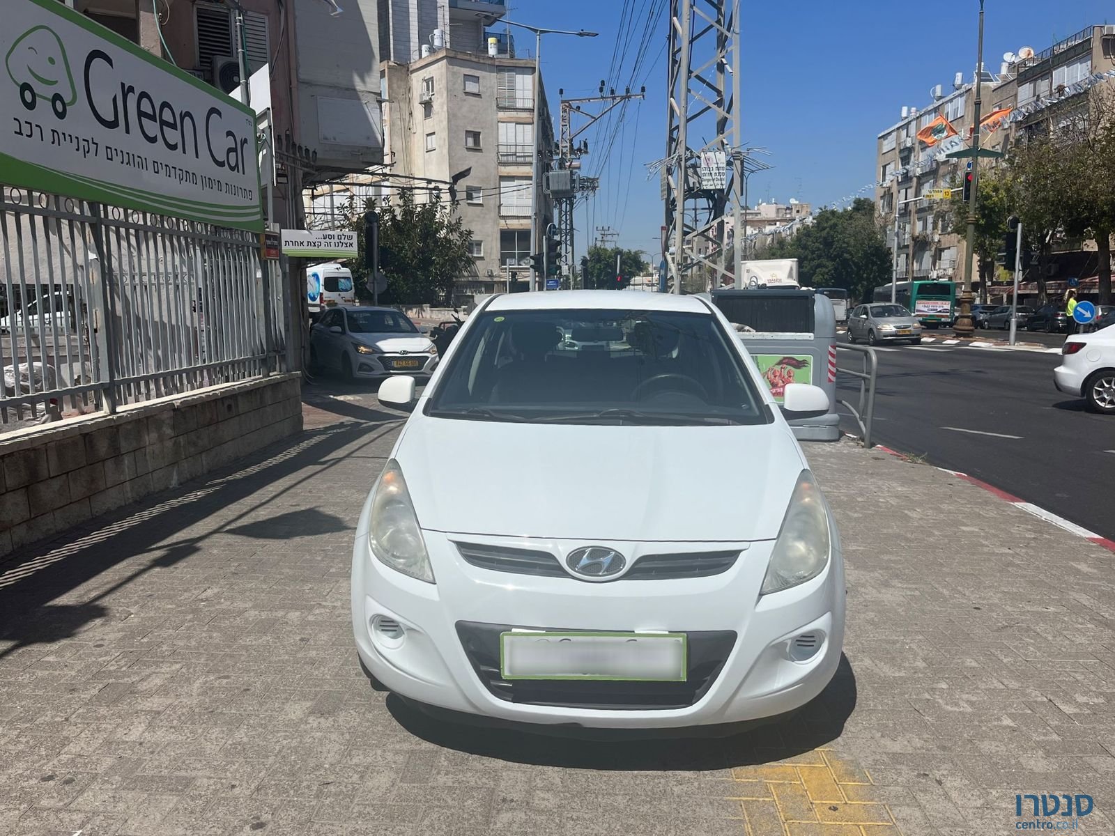 2012' Hyundai i20 photo #1