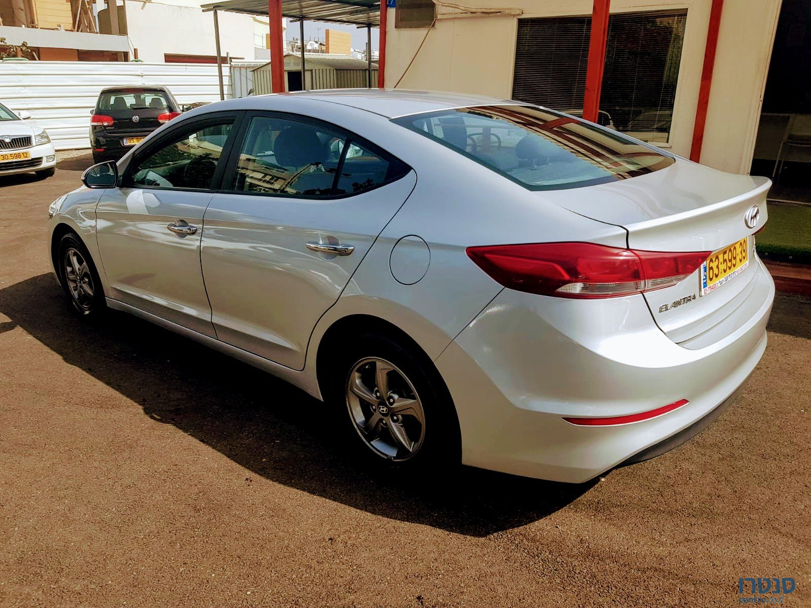 2016' Hyundai Elantra photo #3