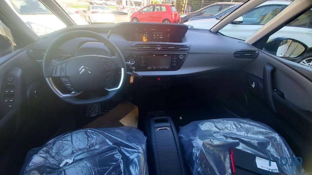 2022' Citroen C4 SpaceTourer photo #3