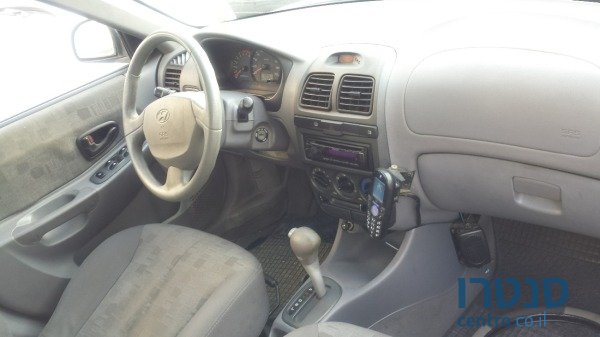 2005' Hyundai Accent photo #4