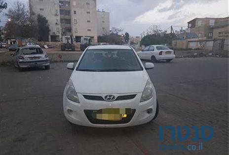 2012' Hyundai i20 אינספייר photo #1