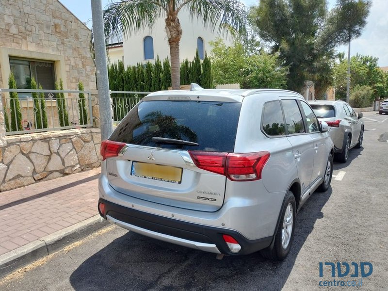 2017' Mitsubishi Outlander מיצובישי אאוטלנדר photo #4