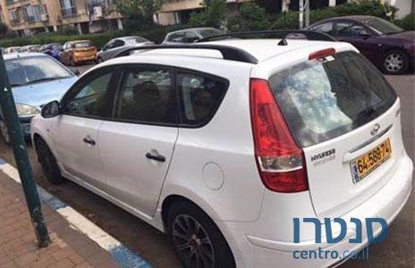 2011' Hyundai I30Cw i30cw יונדאי photo #1