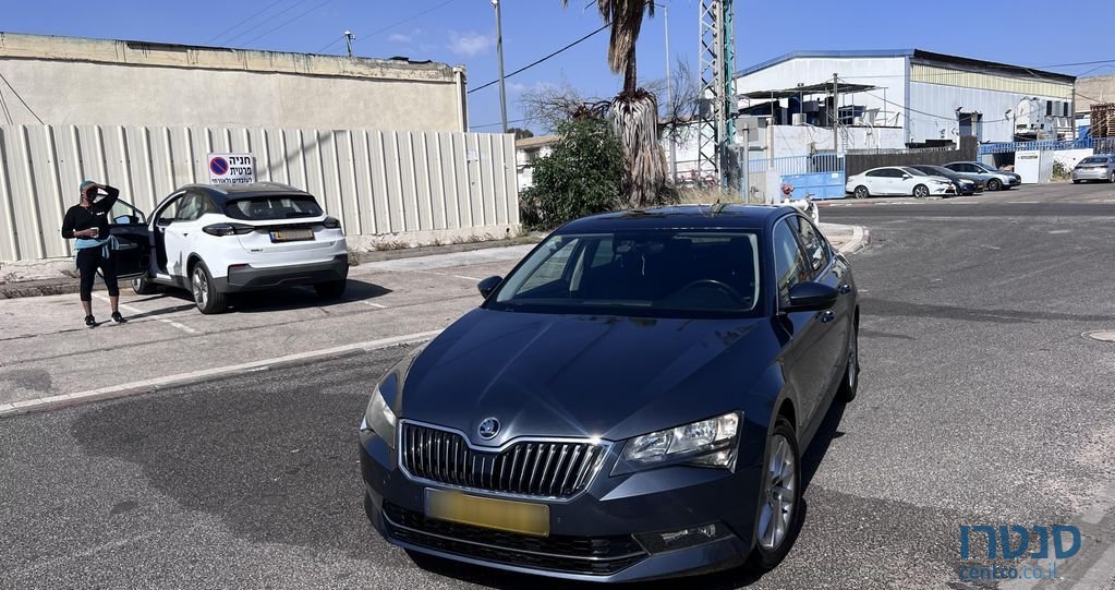2018' Skoda Superb סקודה סופרב photo #3