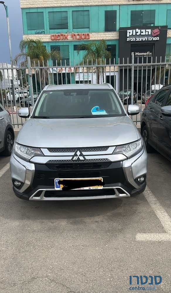 2020' Mitsubishi Outlander מיצובישי אאוטלנדר photo #1