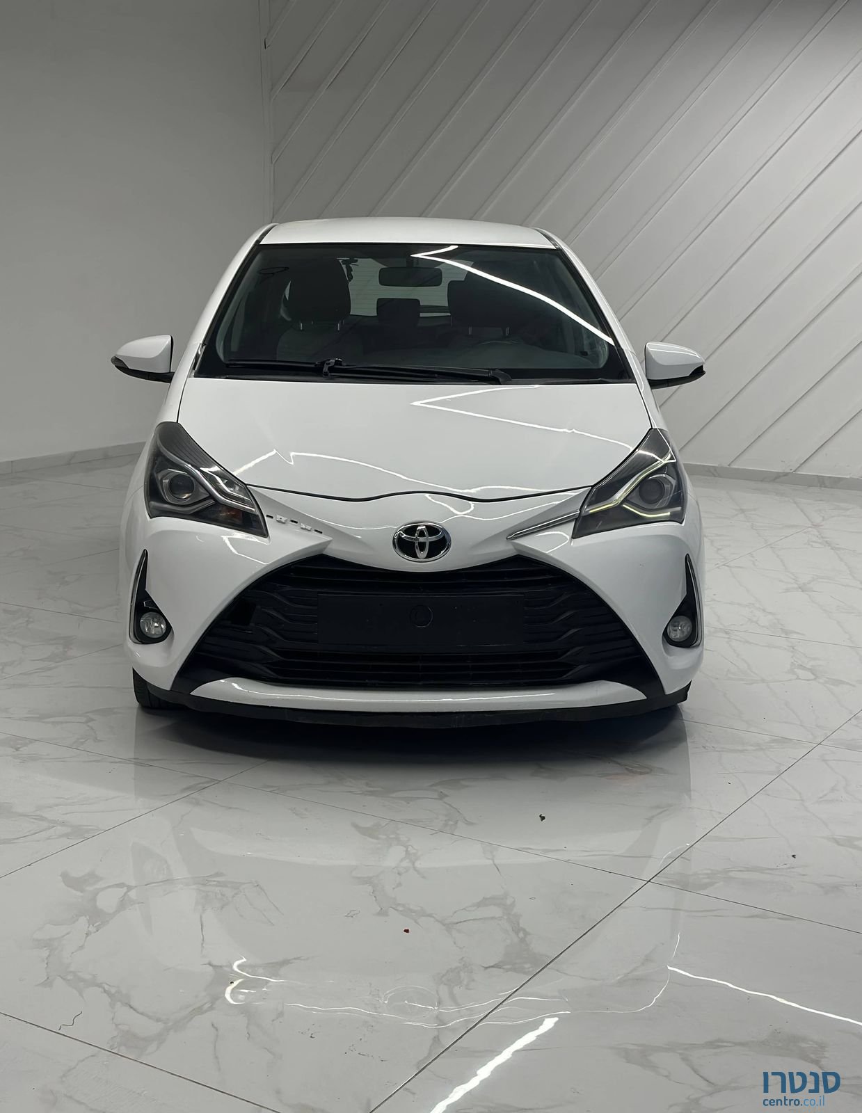 2019' Toyota Yaris טויוטה יאריס photo #1