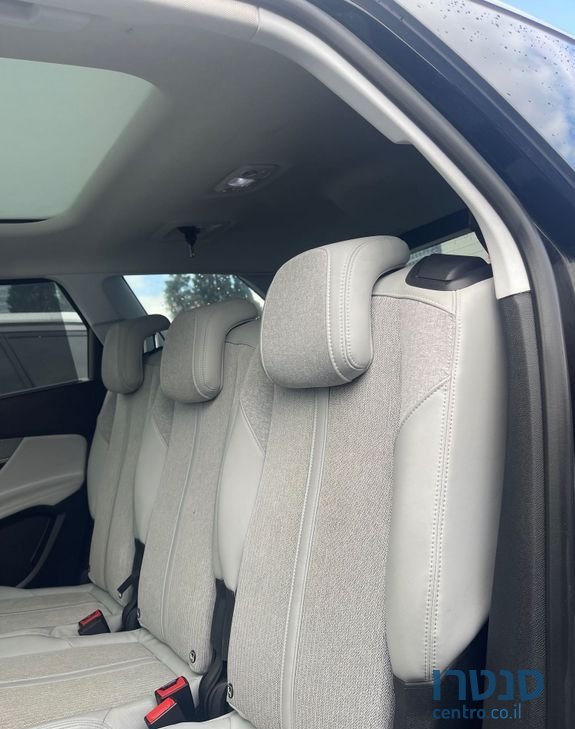 2020' Peugeot 5008 פיג'ו photo #6