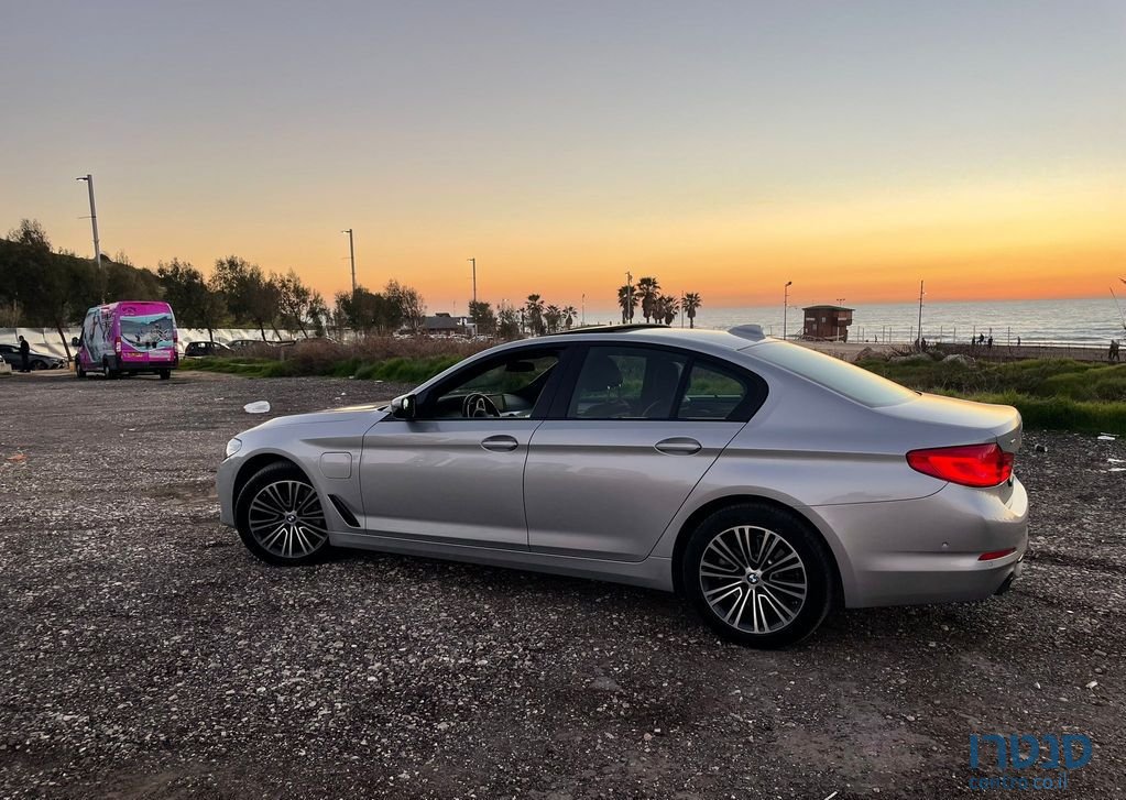 2020' BMW 5 Series ב.מ.וו סדרה 5 photo #2