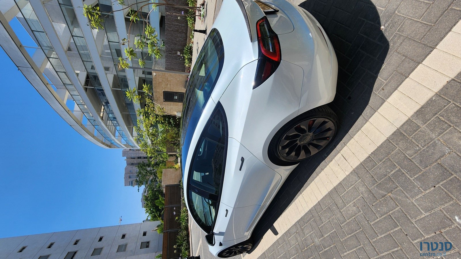 2021' Tesla Model 3 Performance photo #3