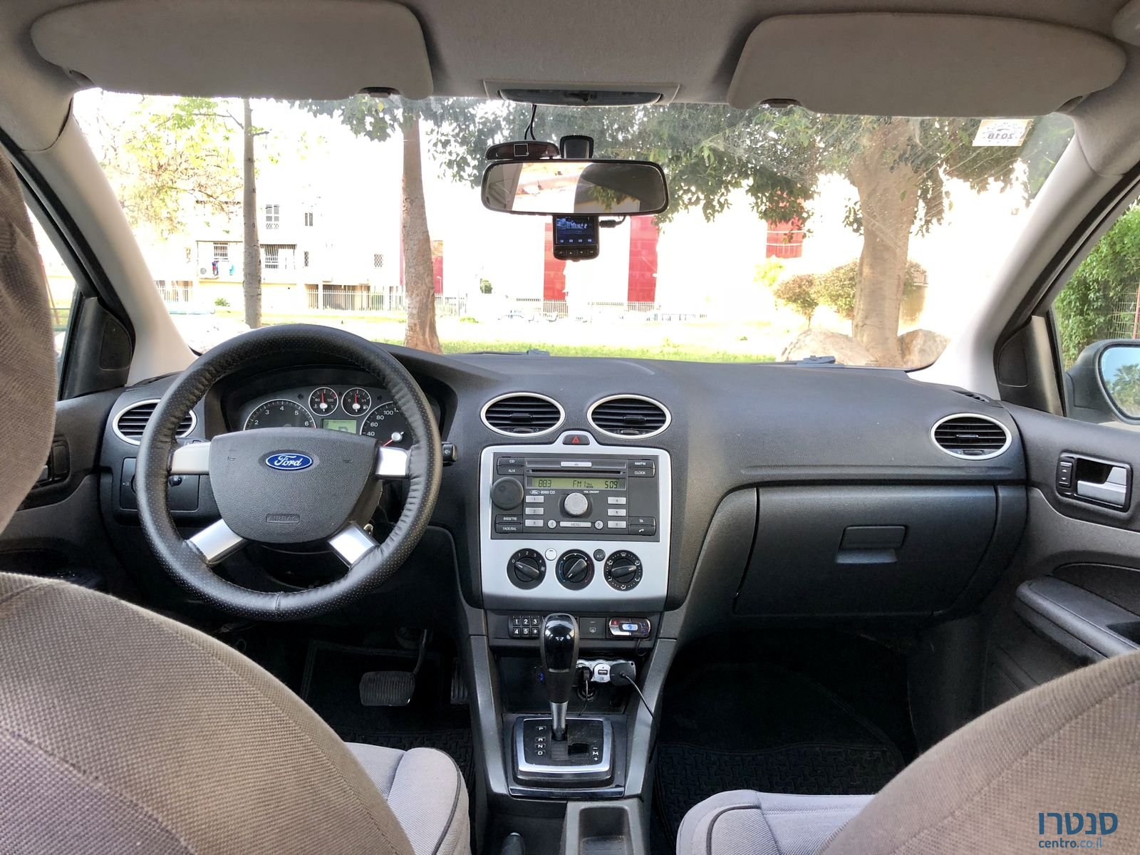 2008' Ford Focus photo #6