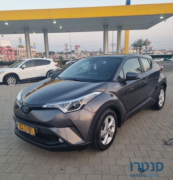 2018' Toyota C-HR טויוטה photo #1