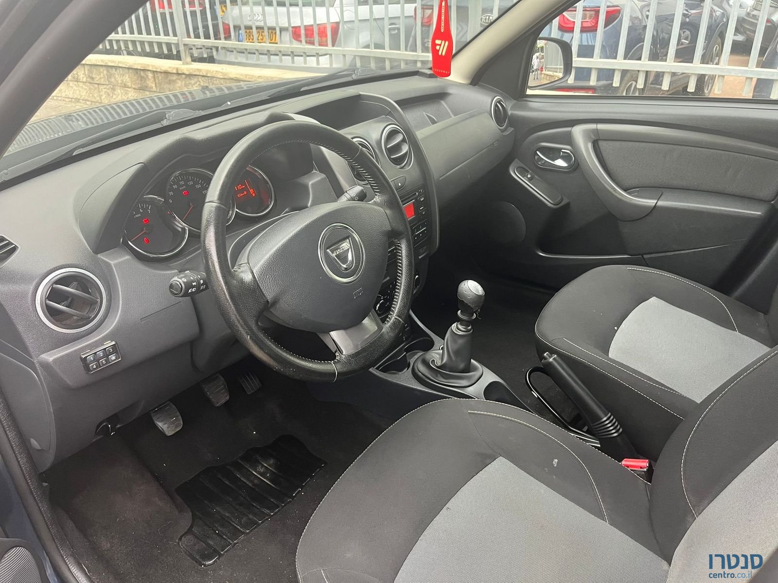 2017' Dacia Duster photo #3