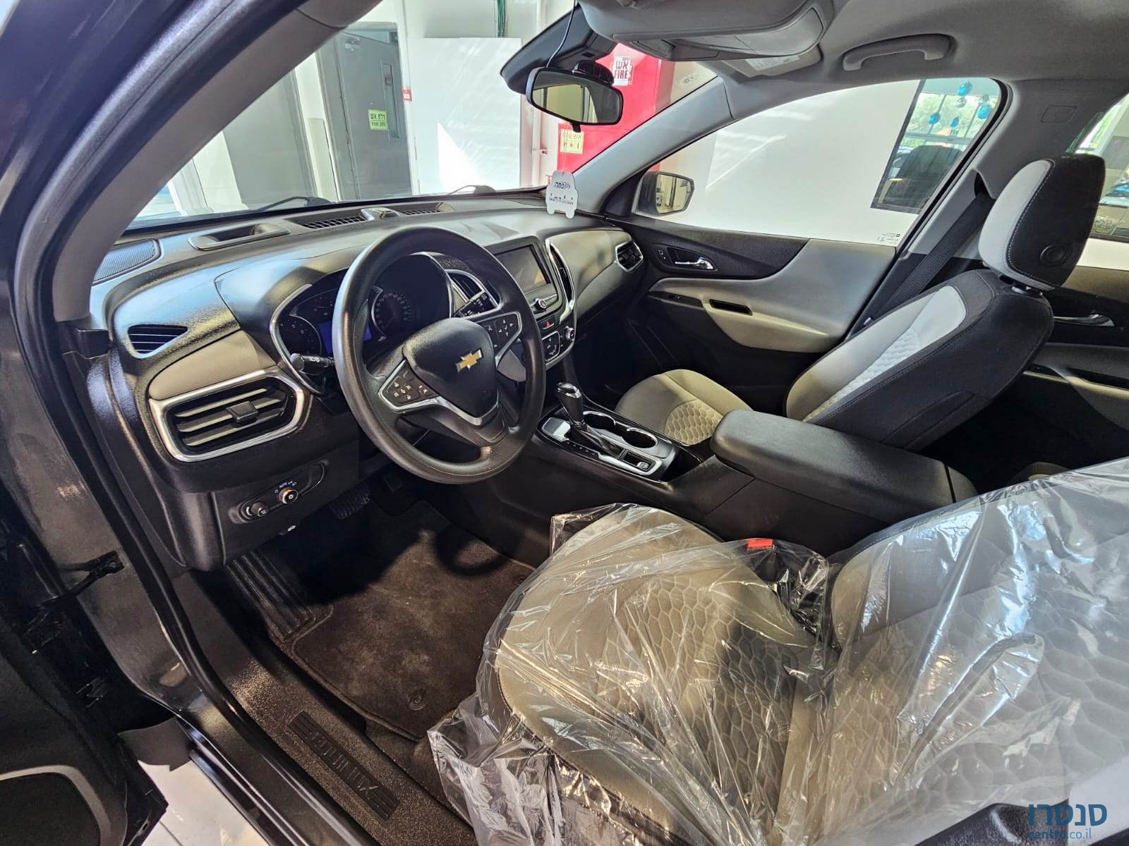 2020' Chevrolet Equinox photo #5